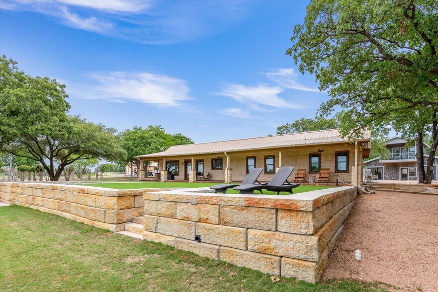 More Photos Of 1000 County Road 904, Joshua Golf Course Driving Range For Sale