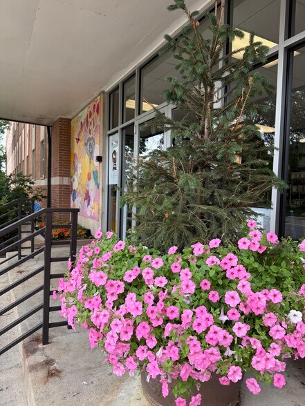 More Photos Of 700 Bryden Rd, Columbus Loft Creative Space For Lease