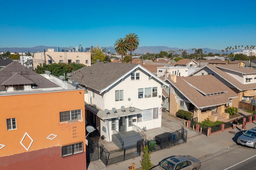 More Photos Of 205-207 W Vernon Ave, Los Angeles Apartments For Sale