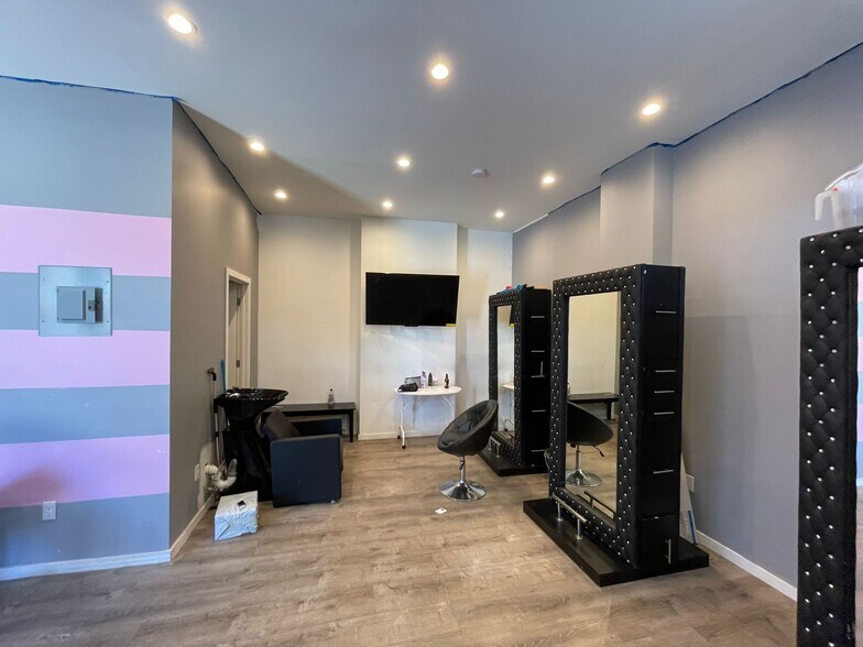 More Photos Of 1283 Rogers Ave, Brooklyn Storefront Retail Residential For Lease