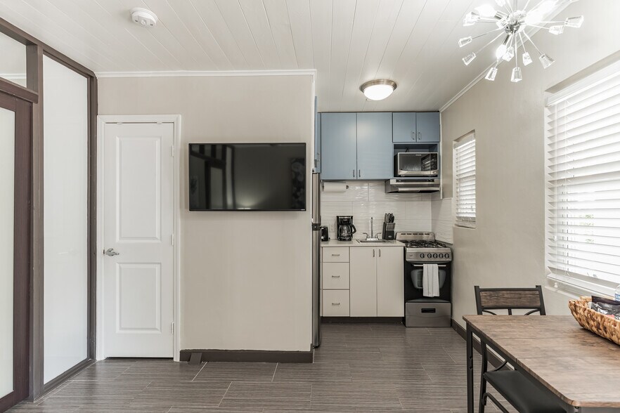 More Photos Of 3021 N Ocean Dr, Riviera Beach Apartments For Sale