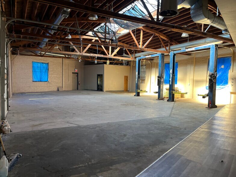 More Photos Of 6613-6621 Ogden Ave, Berwyn Storefront Retail Office For Sale