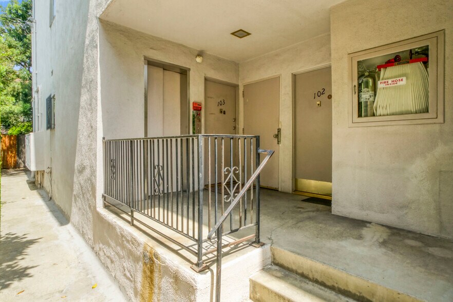More Photos Of 695 S Norton Ave, Los Angeles Apartments For Sale