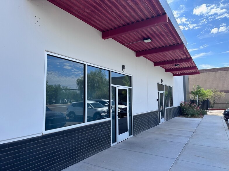 More Photos Of 1715 N Rosemont, Mesa Warehouse For Lease