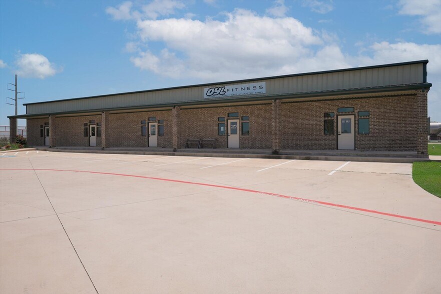 More Photos Of 5796 E Highway 114, Haslet Storefront Retail Office For Lease