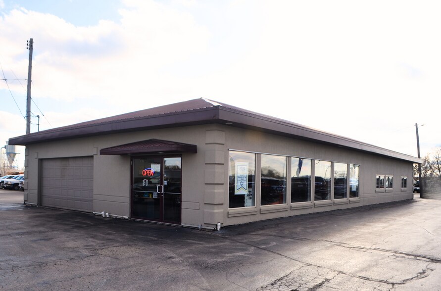 More Photos Of 11 W US Highway 6, Peru Auto Dealership For Sale