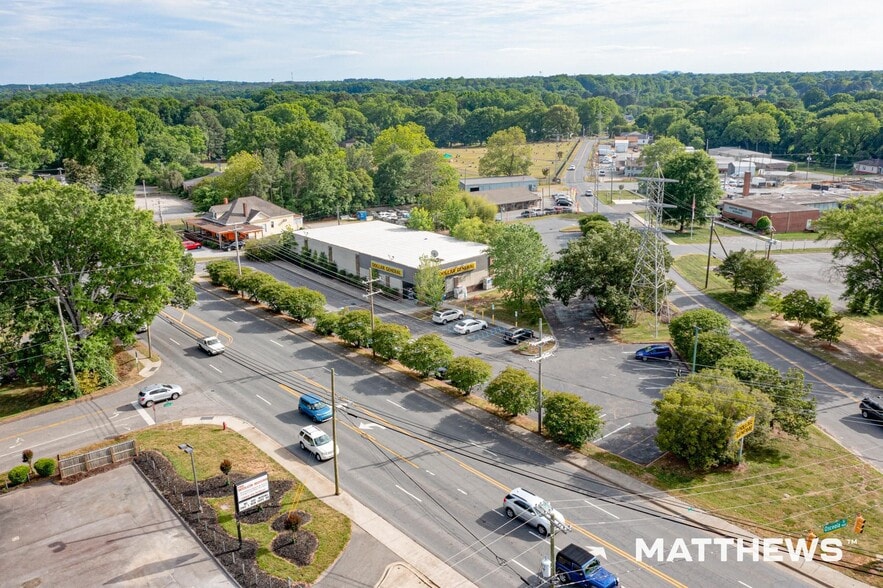 More Photos Of 911 Union Rd, Gastonia Storefront For Sale