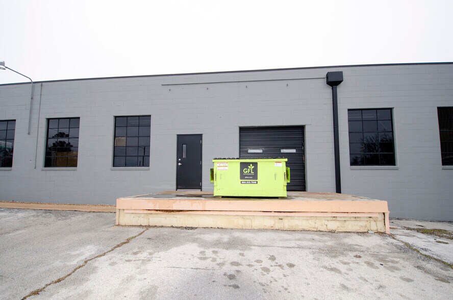 More Photos Of 1452 N National Ave, Springfield Warehouse For Sale