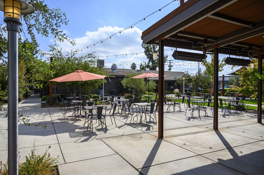 More Photos Of 19920 1st St, Hilmar Restaurant For Lease