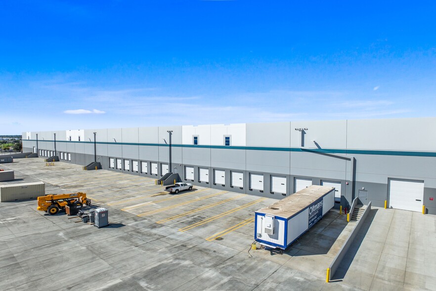 More Photos Of 12352 Whittier Blvd, Whittier Distribution For Lease