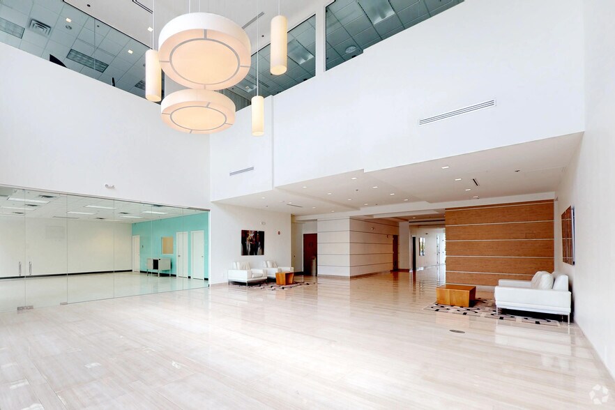 More Photos Of 2010 NW 150th Ave, Pembroke Pines Office For Lease