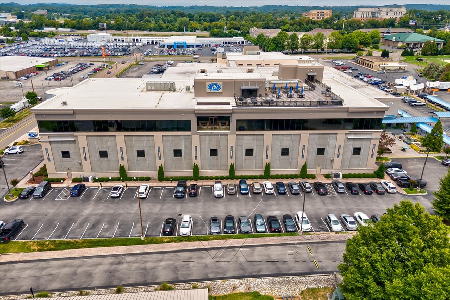 More Photos Of 9600 Parkside, Knoxville Distribution For Lease