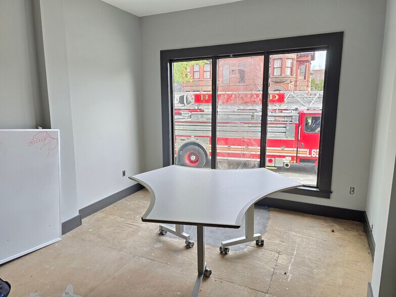 More Photos Of 48-50 Main St, Hartford Office Residential For Sale