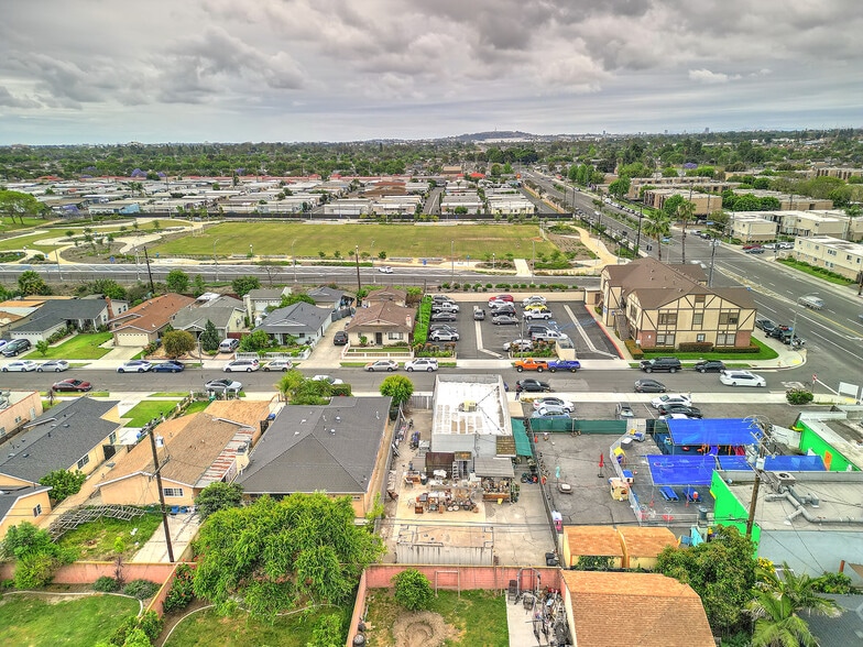 More Photos Of 2715 E 56th St, Long Beach Office For Sale
