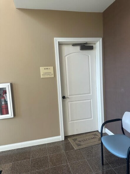 More Photos Of 7357 E Kemper Rd, Cincinnati Office For Sale