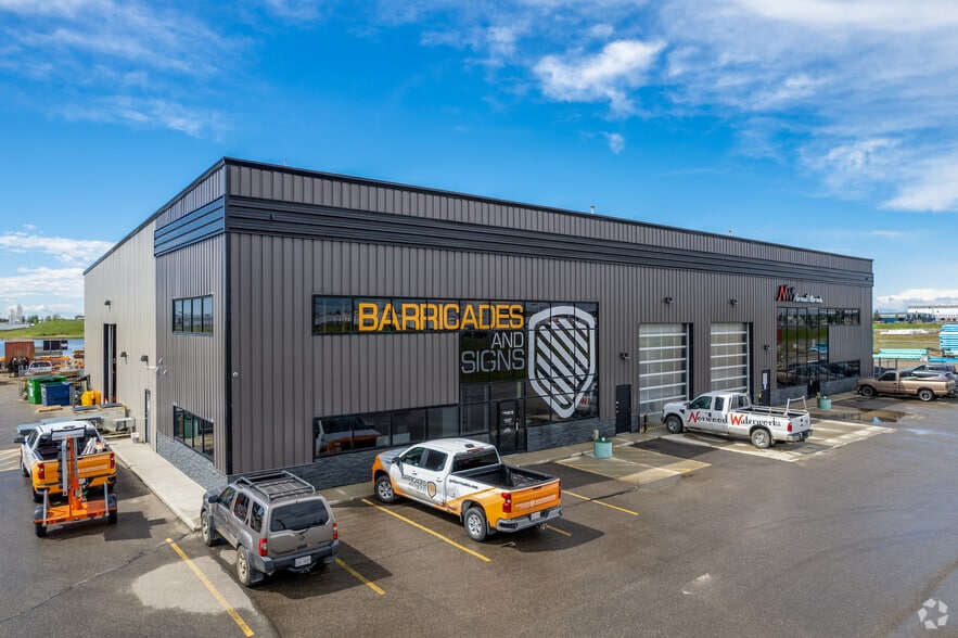 More Photos Of 285177 Wrangler Ave SE, Rocky View No 44 Distribution For Lease