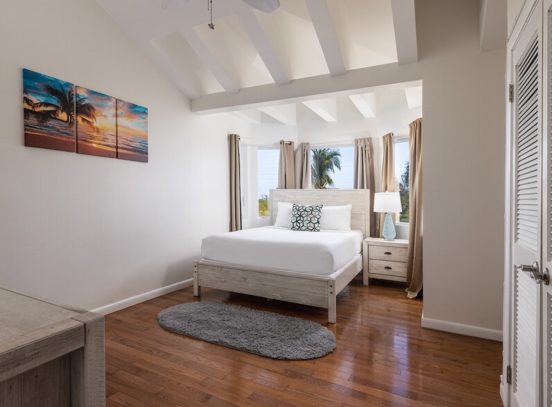 More Photos Of 58743 Overseas Hwy, Marathon Hotel For Sale