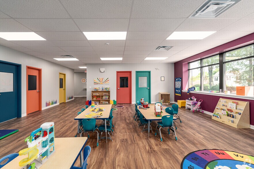 More Photos Of 8200 Flourtown Ave, Wyndmoor Medical For Lease