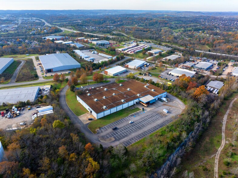 More Photos Of 324 Freehill Rd, Hendersonville Manufacturing For Lease