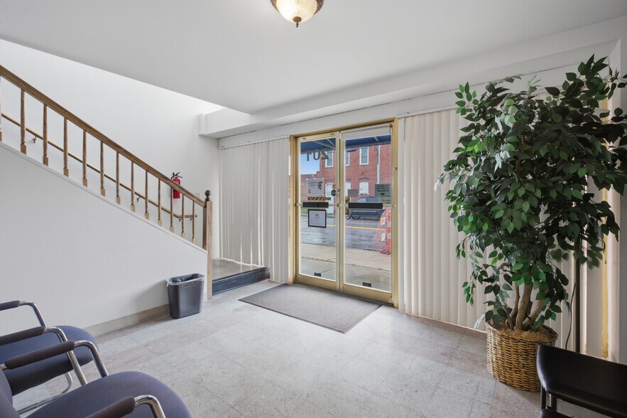 More Photos Of 201 New Bridge St, Jacksonville Office Residential For Sale