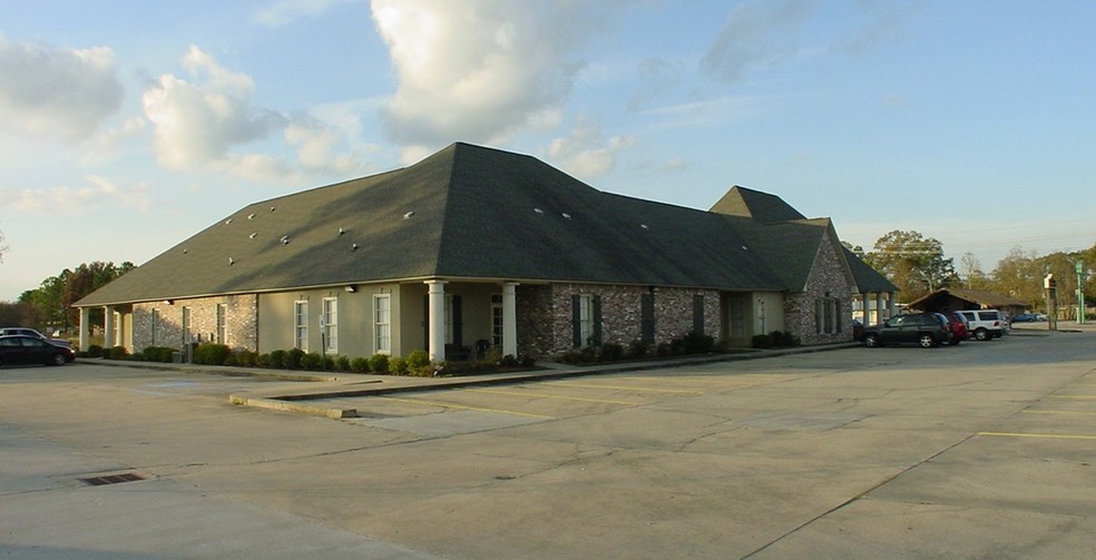 Primary Photo Of 13348 Coursey Blvd, Baton Rouge Medical For Lease