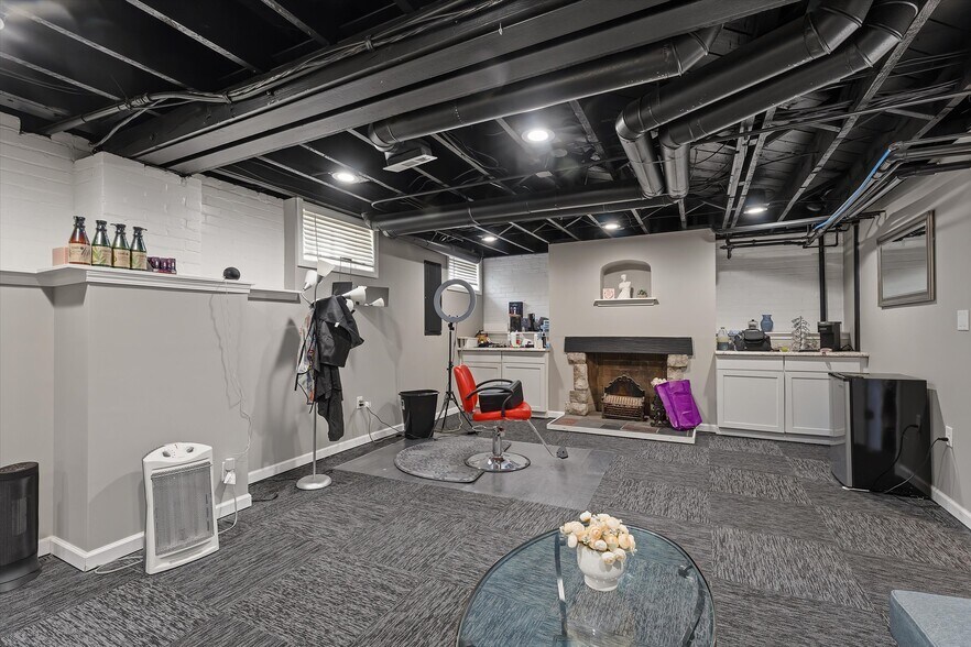 More Photos Of 1028 E Colfax Ave, South Bend Office For Sale