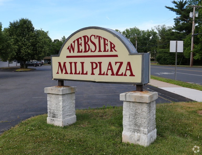 More Photos Of 9-17 Webster Square Rd, Berlin Freestanding For Lease