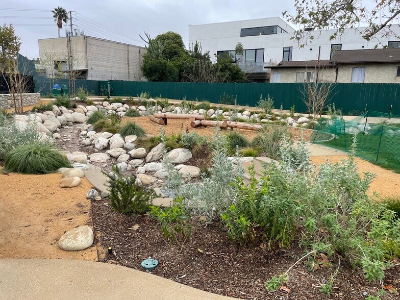 More Photos Of 2915 Knox Ave, Los Angeles Warehouse For Lease