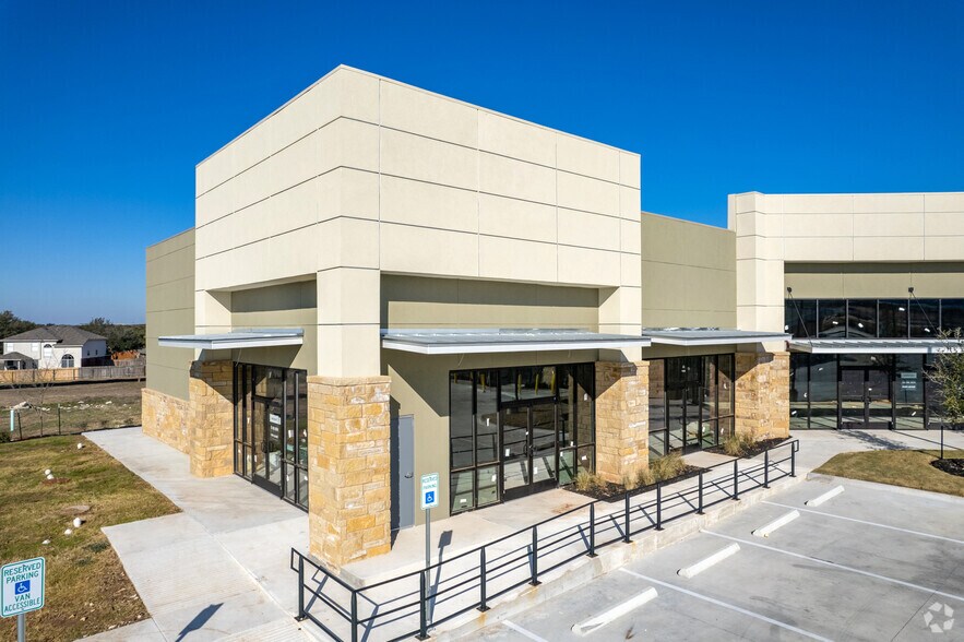 More Photos Of 1300 W Pflugerville Pkwy, Round Rock Storefront For Lease