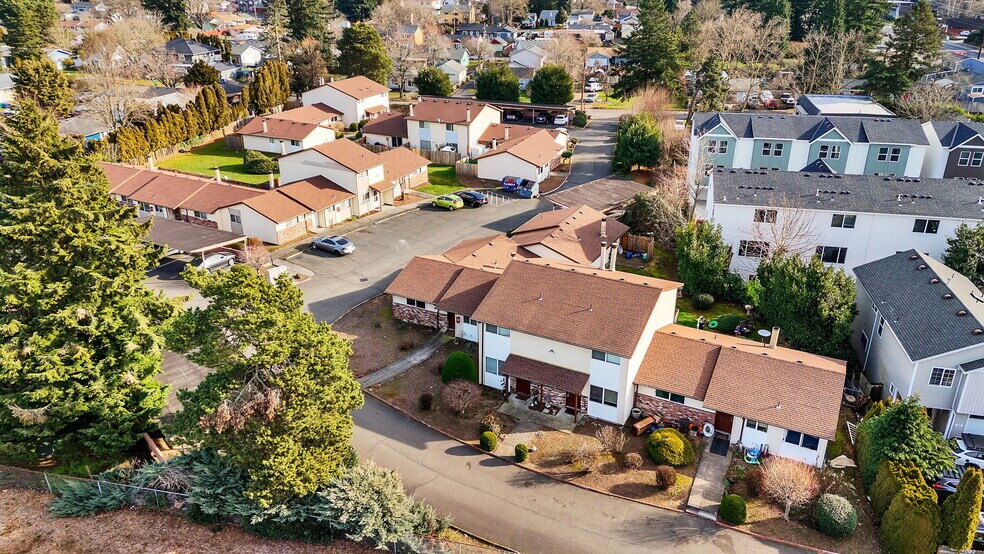 Primary Photo Of 2341 SE 152nd Ave, Portland Apartments For Sale