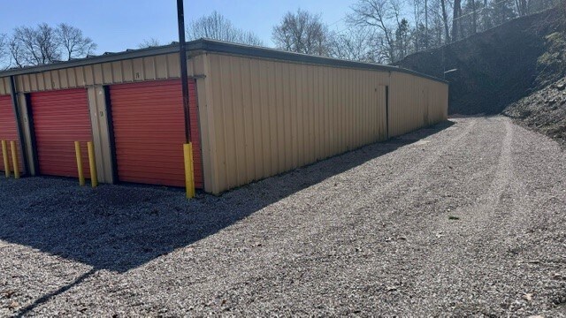 More Photos Of 130 Illinois St, Hot Springs National Park Self Storage For Sale
