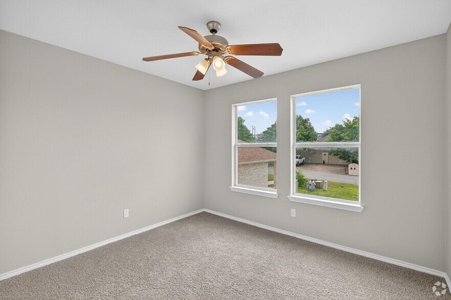 More Photos Of 1502 Claremont Cir, Marble Falls Apartments For Sale