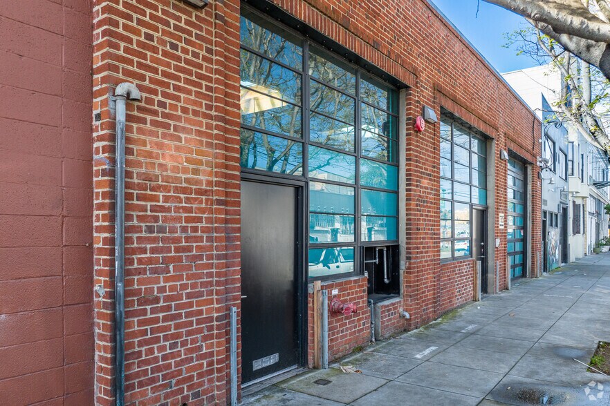 More Photos Of 75 14th St, San Francisco Light Distribution For Sale