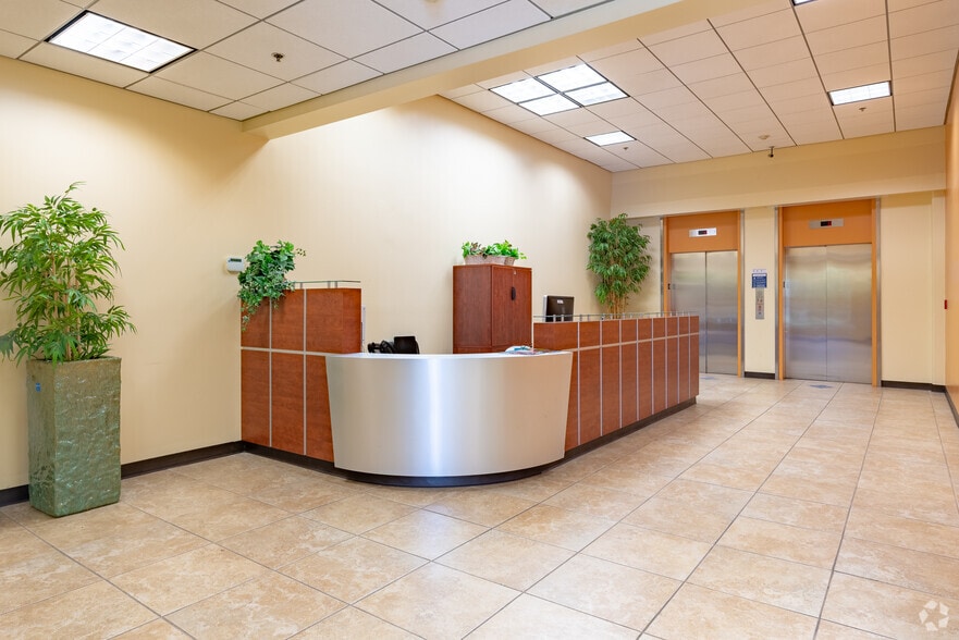 More Photos Of 2727 W Alameda Ave, Burbank Medical For Lease