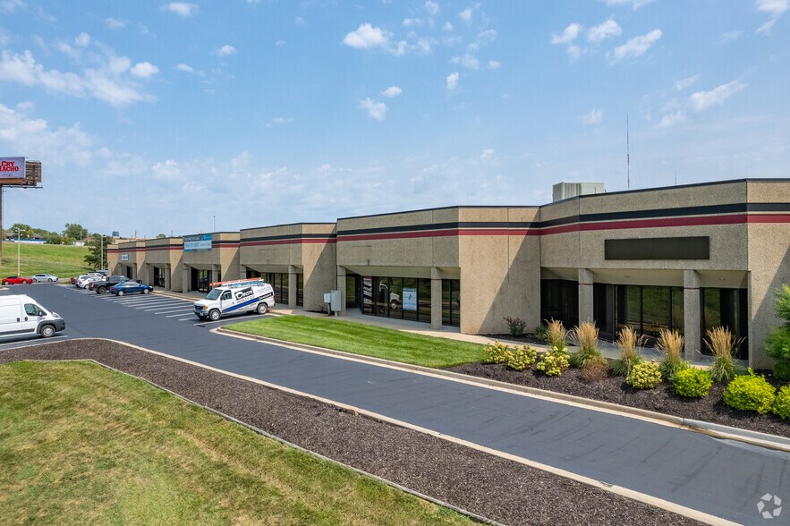 More Photos Of 1300-1322 Adams St, Kansas City Manufacturing For Lease