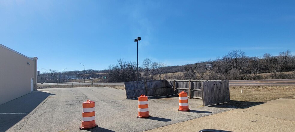 More Photos Of 440 Highway 28, Owensville Freestanding For Lease