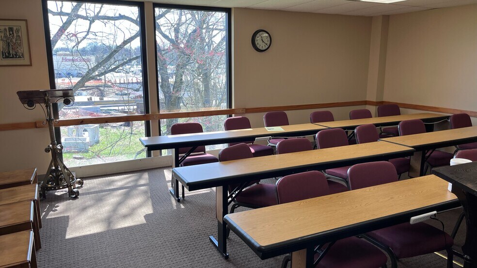 More Photos Of 831 DeKalb Pike, Blue Bell Schools For Sale