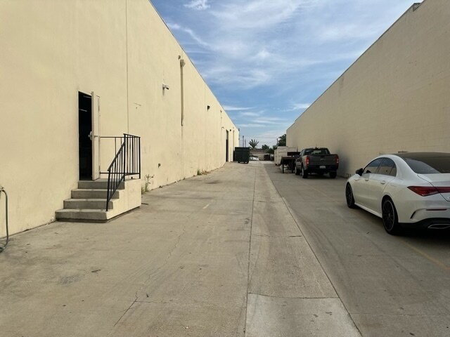 More Photos Of 2212-2312 Edwards Ave, South El Monte Manufacturing For Lease