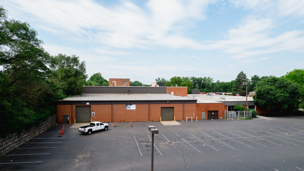 More Photos Of 333 W Seymour Ave, Cincinnati Manufacturing For Sale