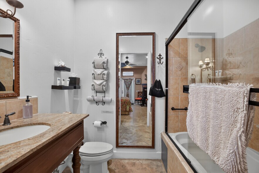 More Photos Of 95 S Ocean Ave, Cayucos Hospitality For Sale