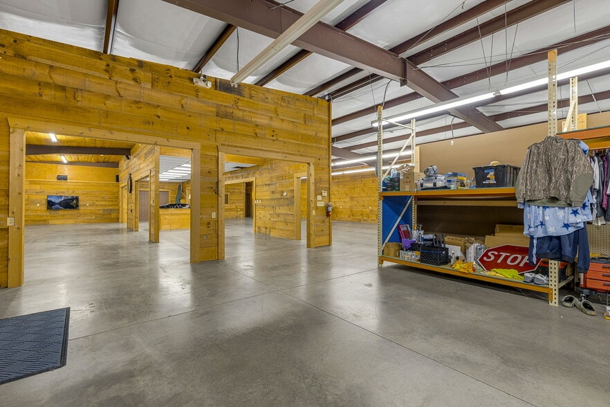 More Photos Of 405 Pearman Dairy Rd, Anderson Freestanding For Sale