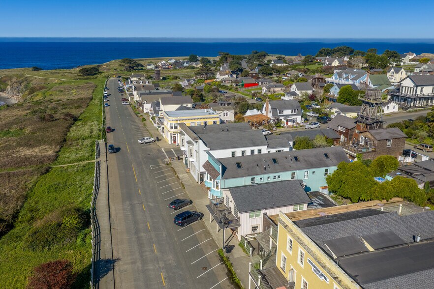 More Photos Of 45094 Main St, Mendocino General Retail For Sale