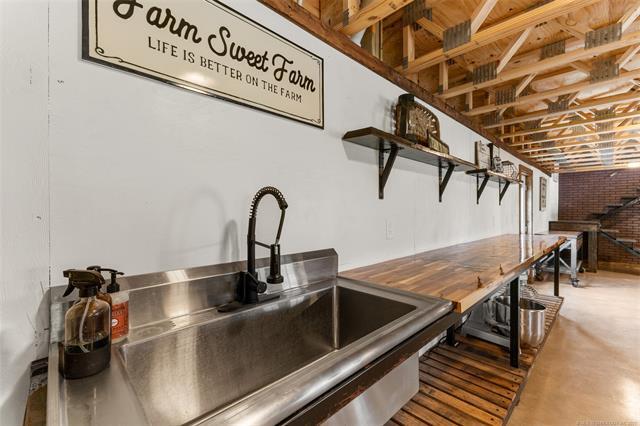 More Photos Of 35934 State Highway 59, Wewoka Lodge Meeting Hall For Sale