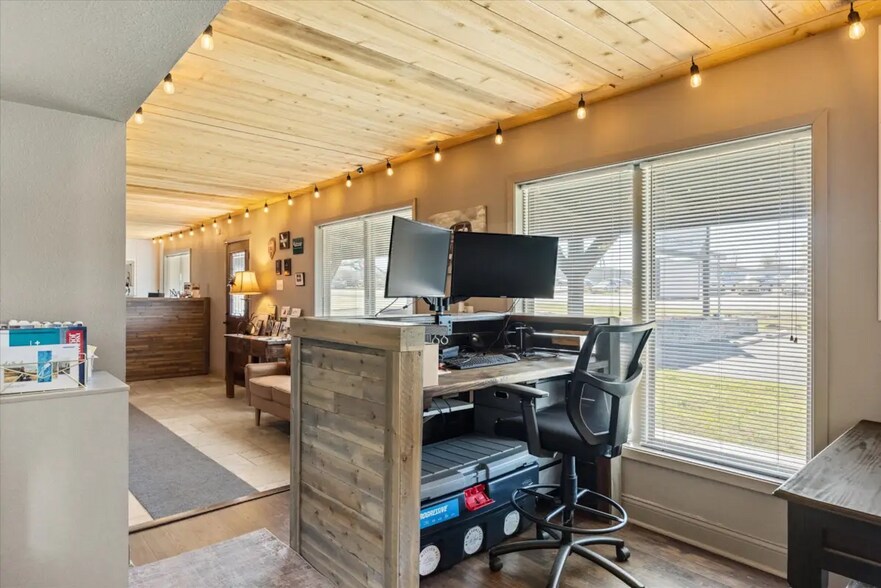 More Photos Of 4400 E Hwy 377, Granbury Office For Sale