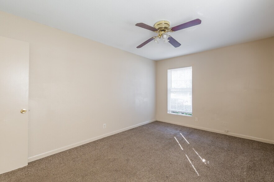 More Photos Of 1204-1216 Lakeview Dr NW, Conyers Apartments For Sale