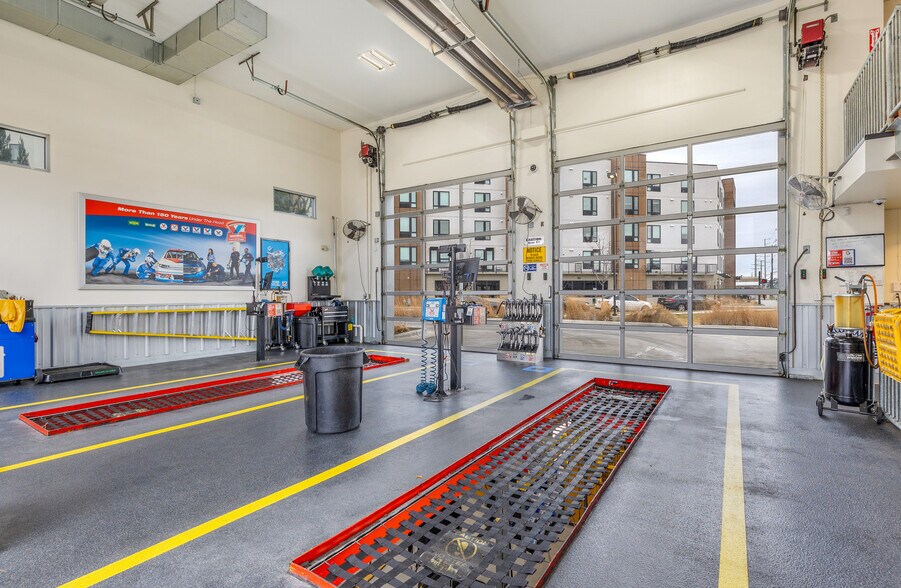 More Photos Of 3930 W State St, Boise Auto Repair For Sale