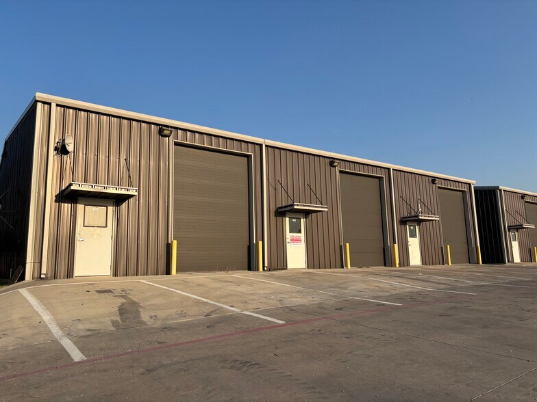 More Photos Of 14430 Fm 718, Fort Worth Warehouse For Lease