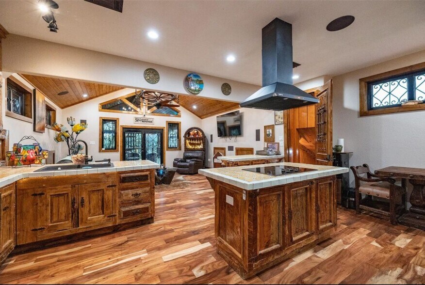 More Photos Of 1920 Frelsburg Rd, Alleyton Specialty For Lease