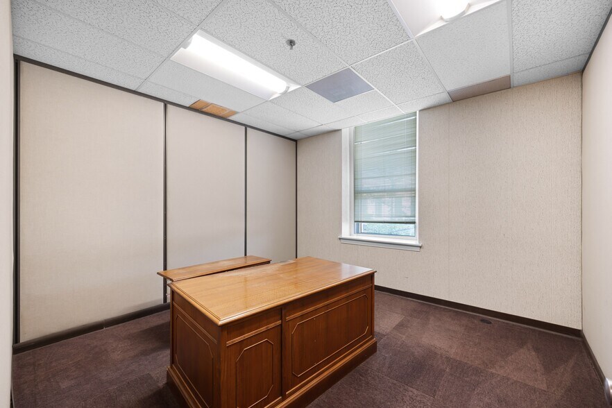More Photos Of 116 N Church St, Jackson Office For Lease