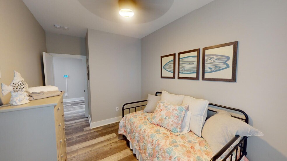 More Photos Of 304 Long Ave, Port Saint Joe Storefront Retail Residential For Sale